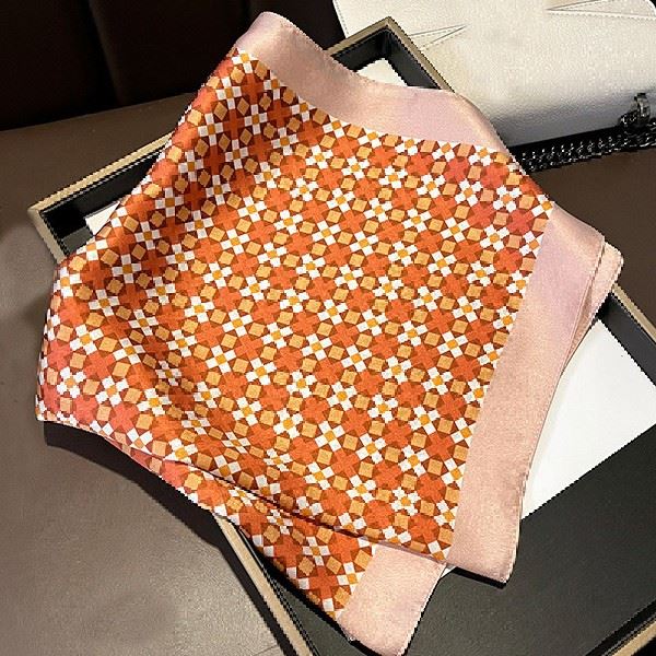 New Temperament Square Neckerchief Female Fashion Noble 100% Mulberry Silk Scarf